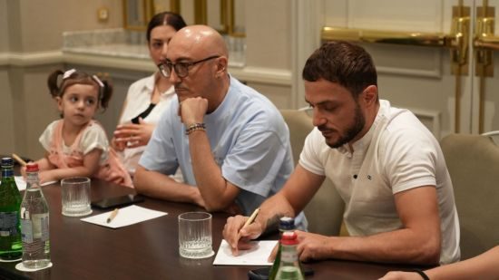 Ex-prisioneiro armênio relata sofrimento em cativeiro no Azerbaijão